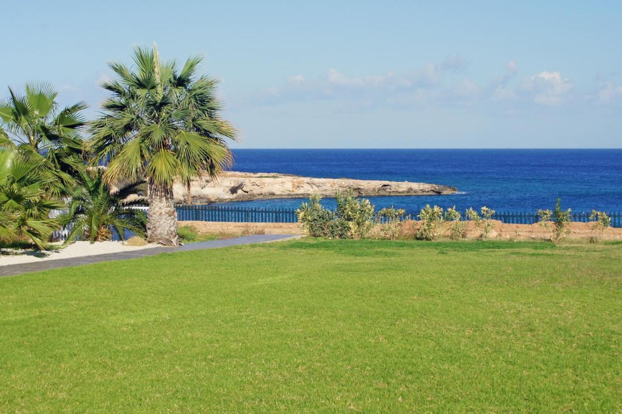 Lucile - Coralli Beachfront Apartment パラリムニ エクステリア 写真